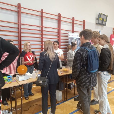 554284960_1351612606974310_1639538263130649883_n